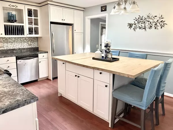 Whitman, MA 02382,534 Hogg Memorial Dr