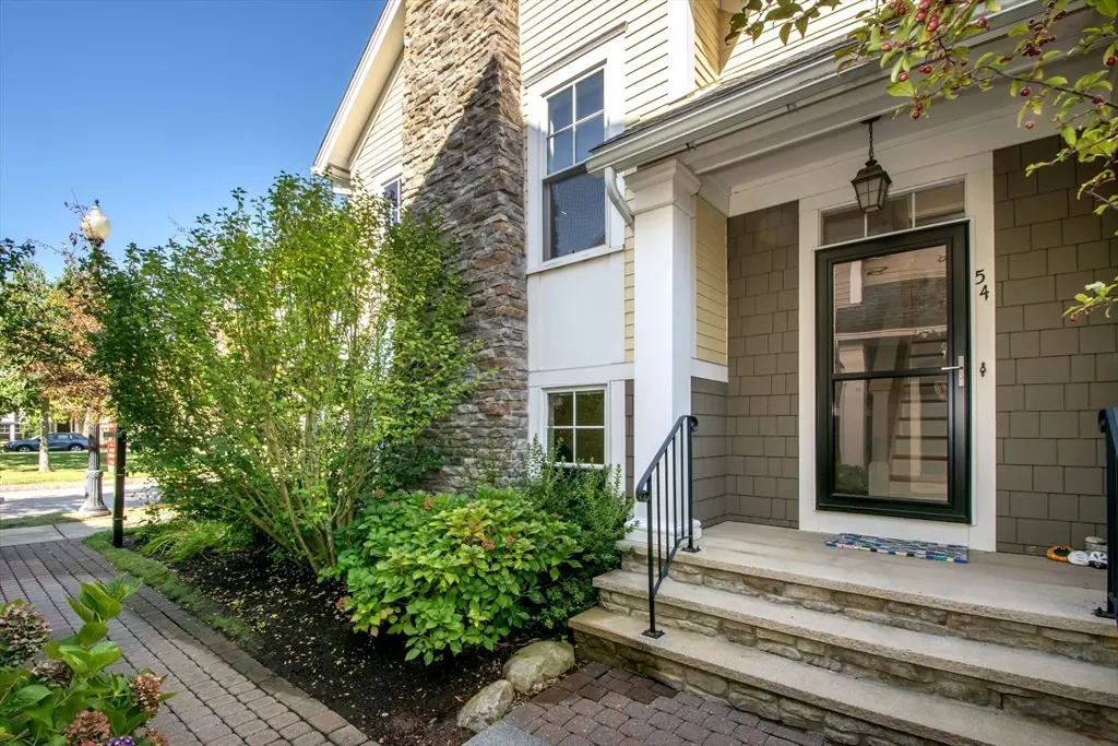 Weymouth, MA 02190,54 Parkview St