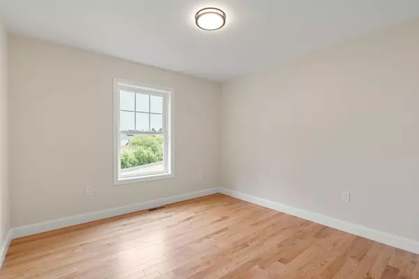 Fall River, MA 02721,12 Bronson St