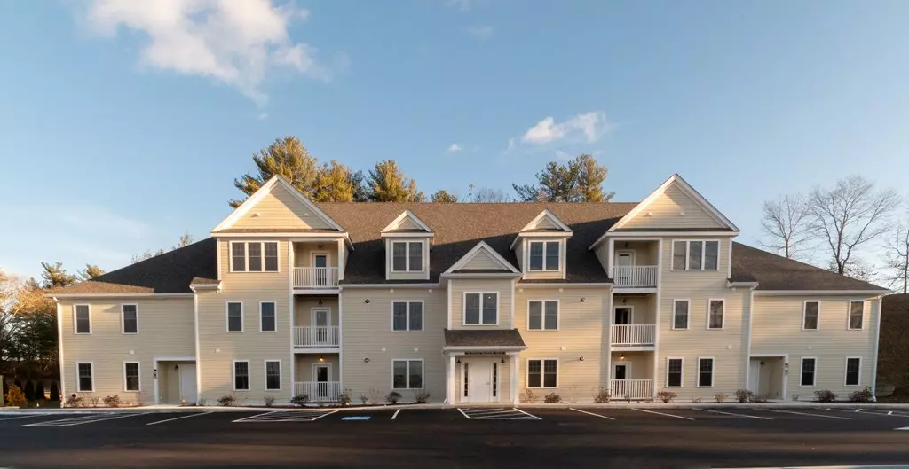 80 North Meadows Road #304, Medfield, MA 02052