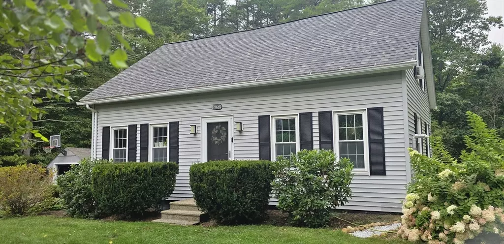 Oakham, MA 01068,1632 N Brookfield Rd