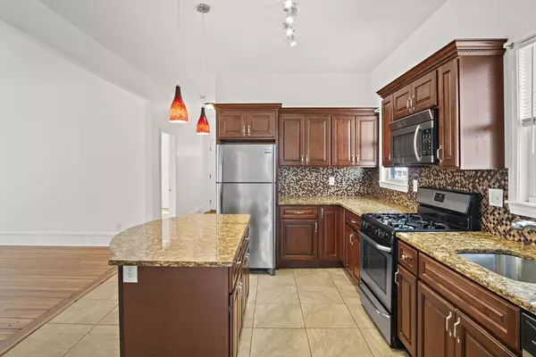 Everett, MA 02149,167 Jefferson Ave #1