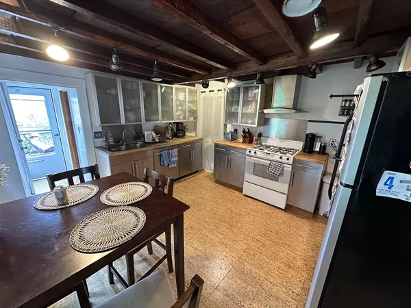 Cambridge, MA 02139,18 Tremont Street #2