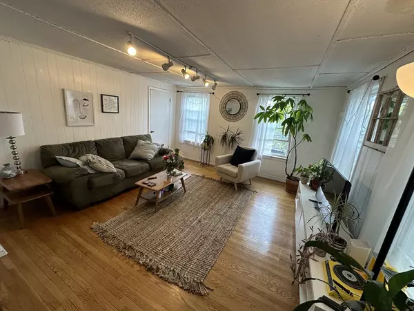 Cambridge, MA 02139,18 Tremont Street #2