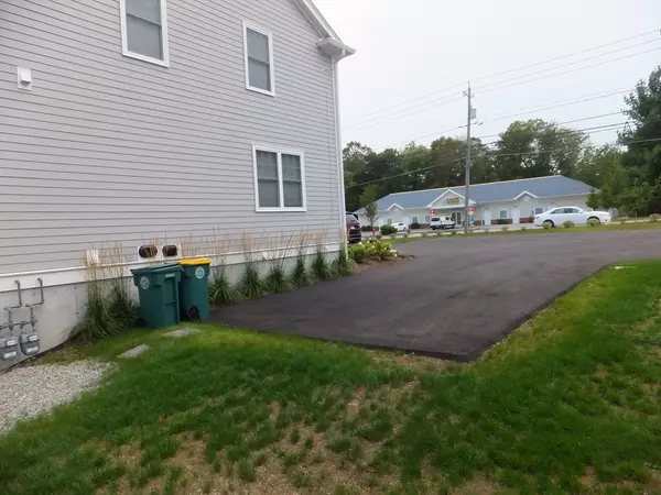 Abington, MA 02351,205-207 Bedford Street