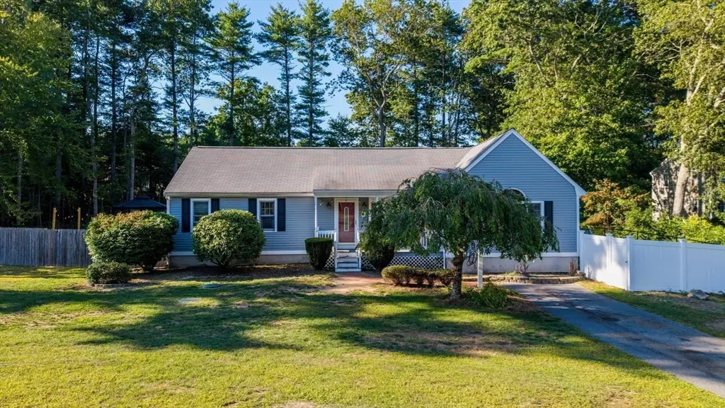 Taunton, MA 02780,25 Wintergreen Ln