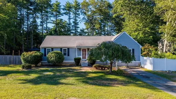 25 Wintergreen Ln, Taunton, MA 02780
