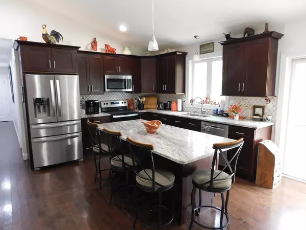 Webster, MA 01570,16 Wakefield Ave