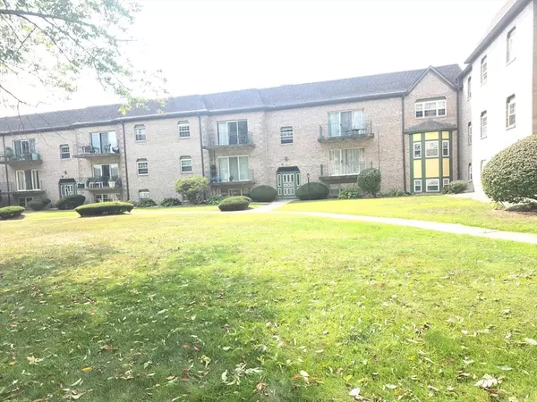 Brockton, MA 02301,116 Oak Lane #12