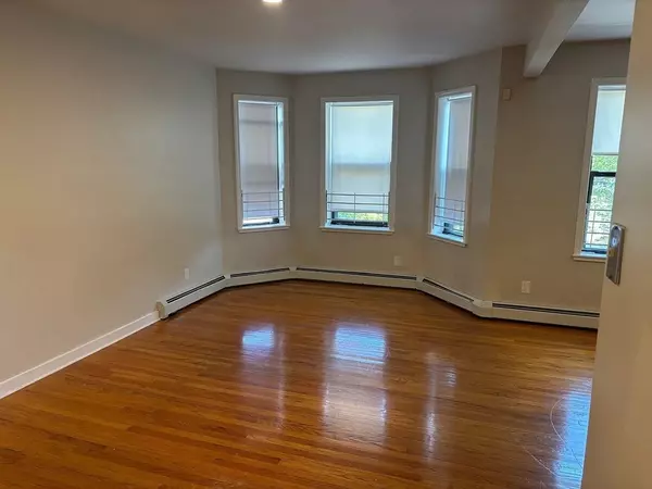 Boston, MA 02121,137 Intervale Street #2