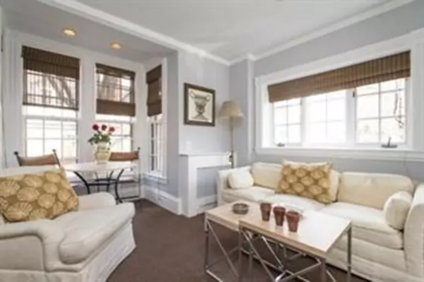 Boston, MA 02108,9 Willow #52  FURN