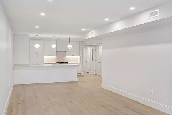 Boston, MA 02128,421 Saratoga #1A