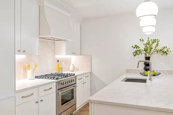 421 Saratoga Street #4A, Boston, MA 02128