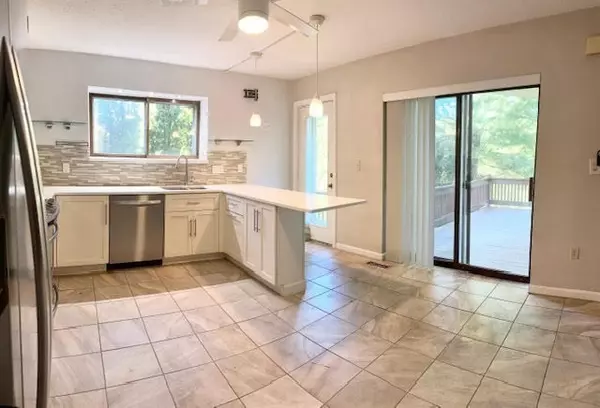Salem, MA 01970,13 Bengal Lane #13