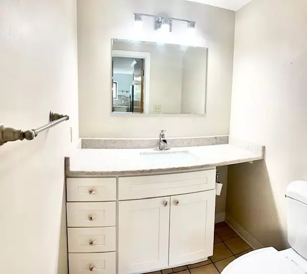 Salem, MA 01970,13 Bengal Lane #13