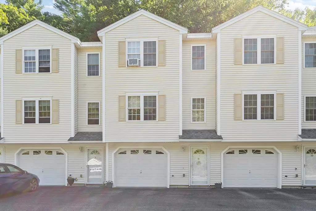 Athol, MA 01331,350 Riverbend St #109