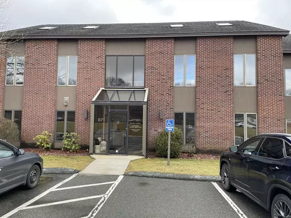 North Andover, MA 01845,871 Turnpike Street #105