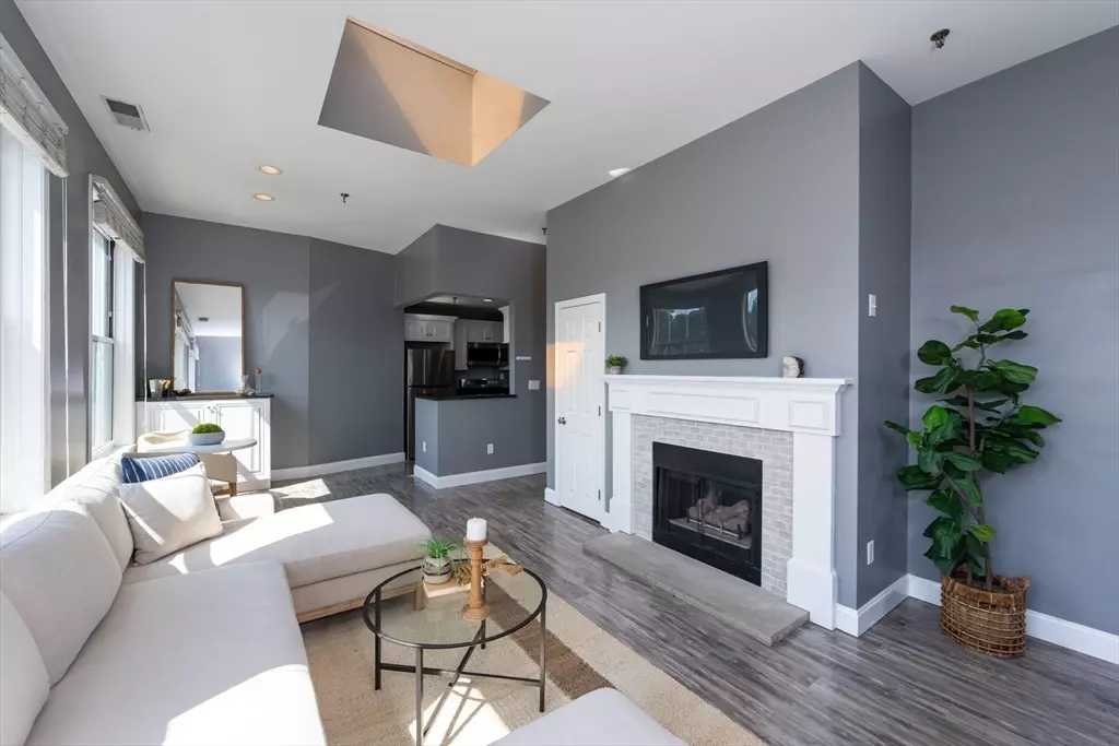 Haverhill, MA 01832,80 Wingate Street #4F