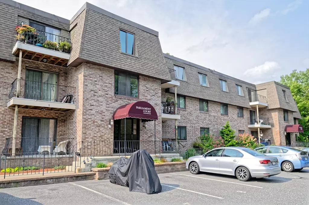 Northborough, MA 01532,59 School St #B12