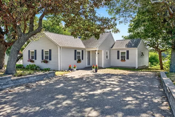 Falmouth, MA 02556,345 Quaker Rd