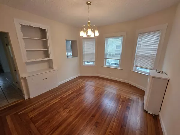 Medford, MA 02155,1028 Fellsway #1