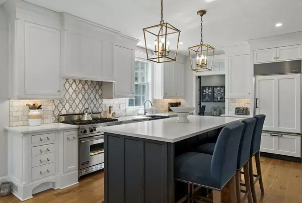 Newburyport, MA 01950,7 Vernon Street #7