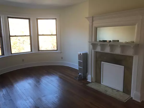 Brookline, MA 02446,1469 Beacon Street #1