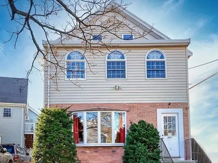 Saugus, MA 01906,491 Central Street #1