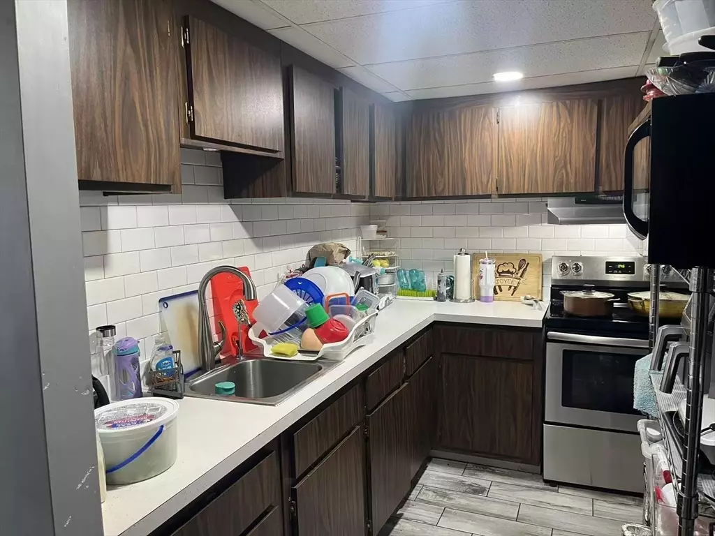 Malden, MA 02148,2-4 Acorn St #2