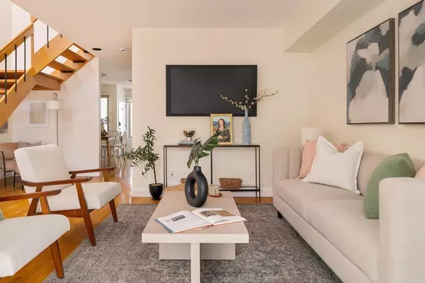 Cambridge, MA 02138,11 Fresh Pond Place #11