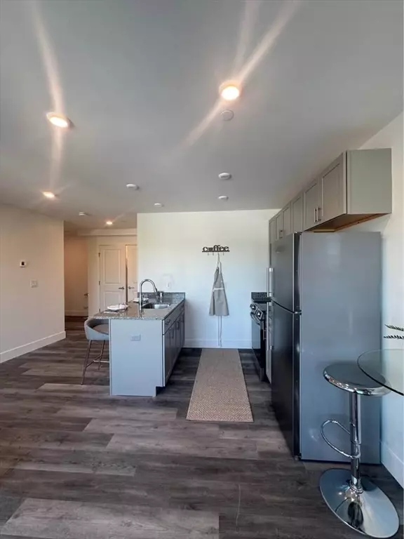 Lynn, MA 01901,585 Essex St #607