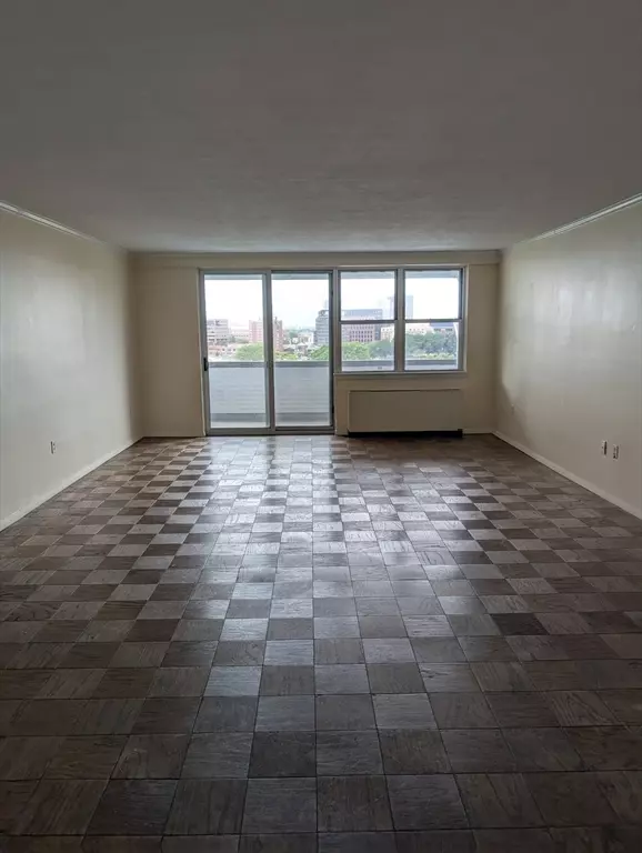 Boston, MA 02114,8 Whittier Place #9H