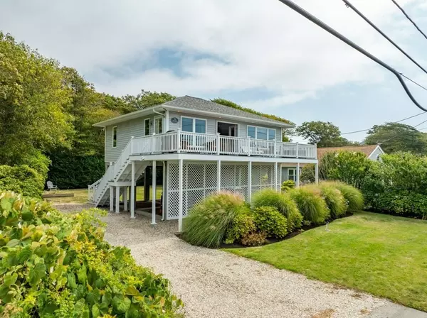 Fairhaven, MA 02719,91 Balsam St