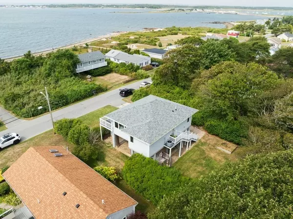 Fairhaven, MA 02719,91 Balsam St