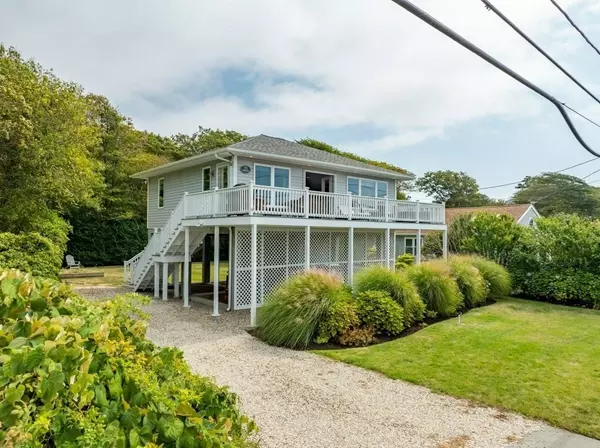 Fairhaven, MA 02719,91 Balsam St