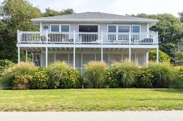 Fairhaven, MA 02719,91 Balsam St