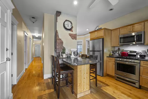 Boston, MA 02127,733 E 3rd St