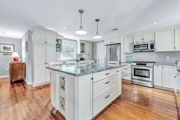 Yarmouth, MA 02675,18 Crab Creek Ln