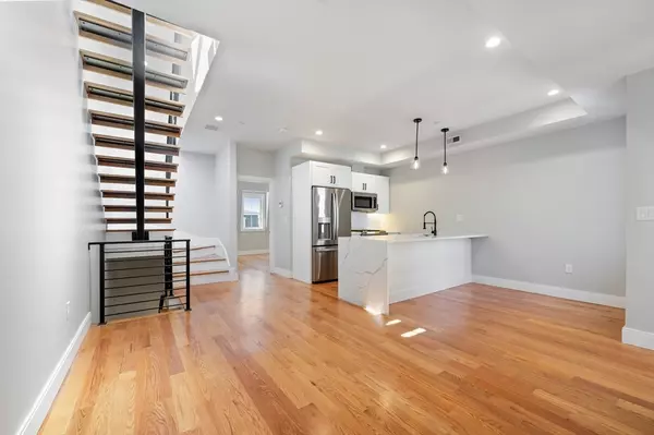 Boston, MA 02127,174 West Seventh #3