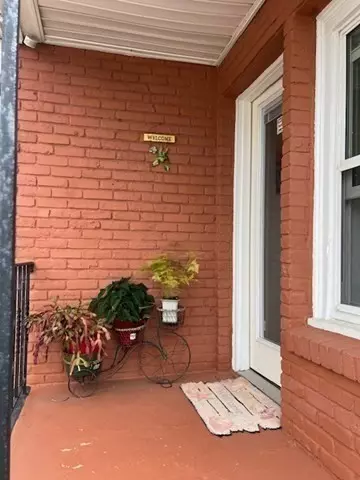 Nahant, MA 01980,54 Lennox Road #2