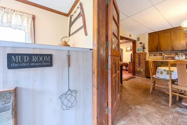 Granby, MA 01033,154 Batchelor St
