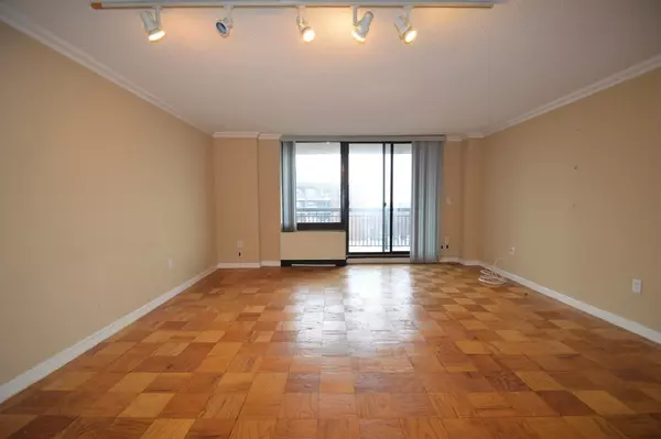 Brookline, MA 02446,50 Longwood Ave #820