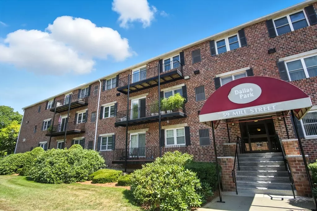 Dracut, MA 01826,59 Mill St #305