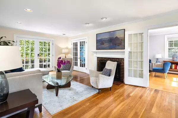 Newton, MA 02468,1865 Beacon Street