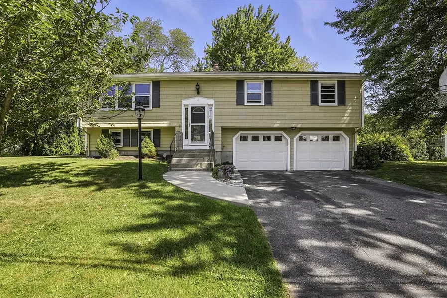 7 Hancock Street, Milford, MA 01757