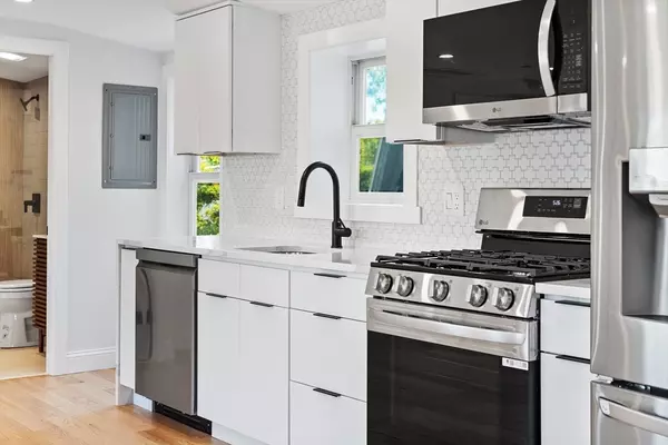 Marblehead, MA 01945,290 Washington #3