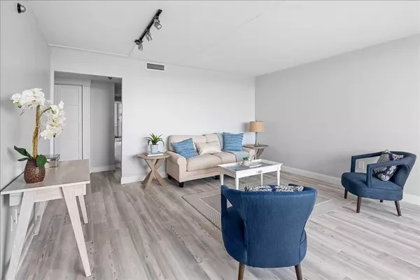 Weymouth, MA 02191,73 Broad Reach #T41C