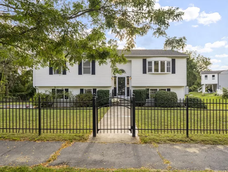 19 Arborwood Drive, Worcester, MA 01604