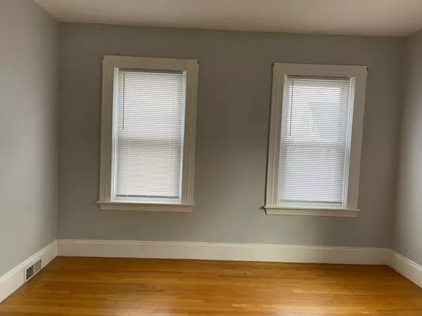 Taunton, MA 02780,48 Hodge Ave #2nd