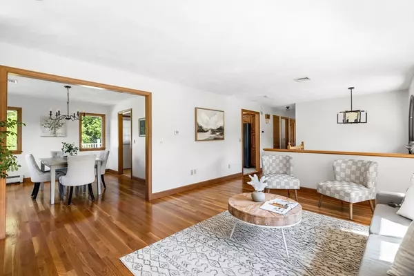 Wakefield, MA 01880,34 Andrews Rd